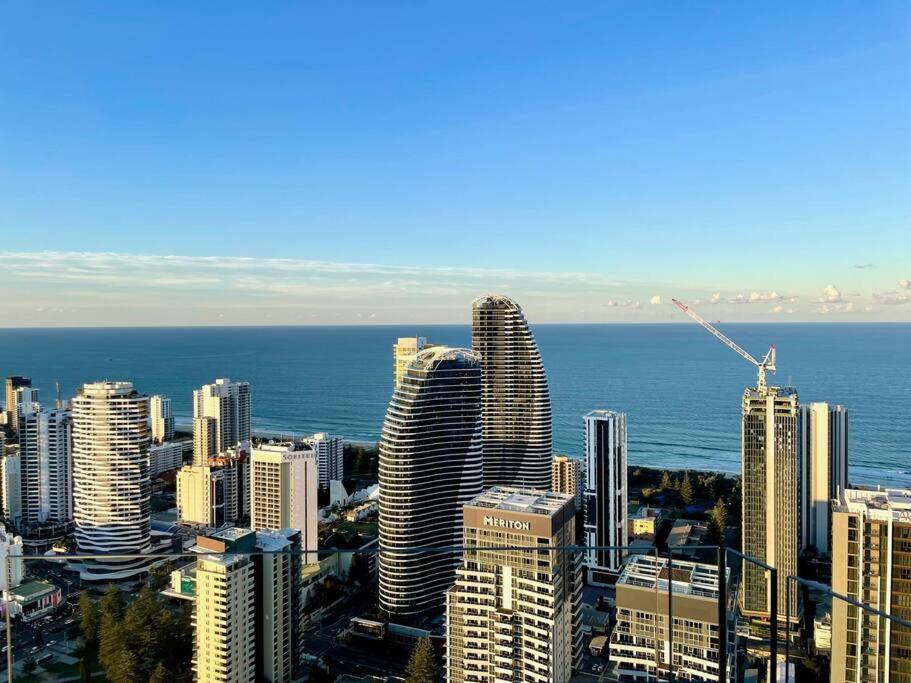 Broadbeach Luxury OceanView 2beds apartment 49F