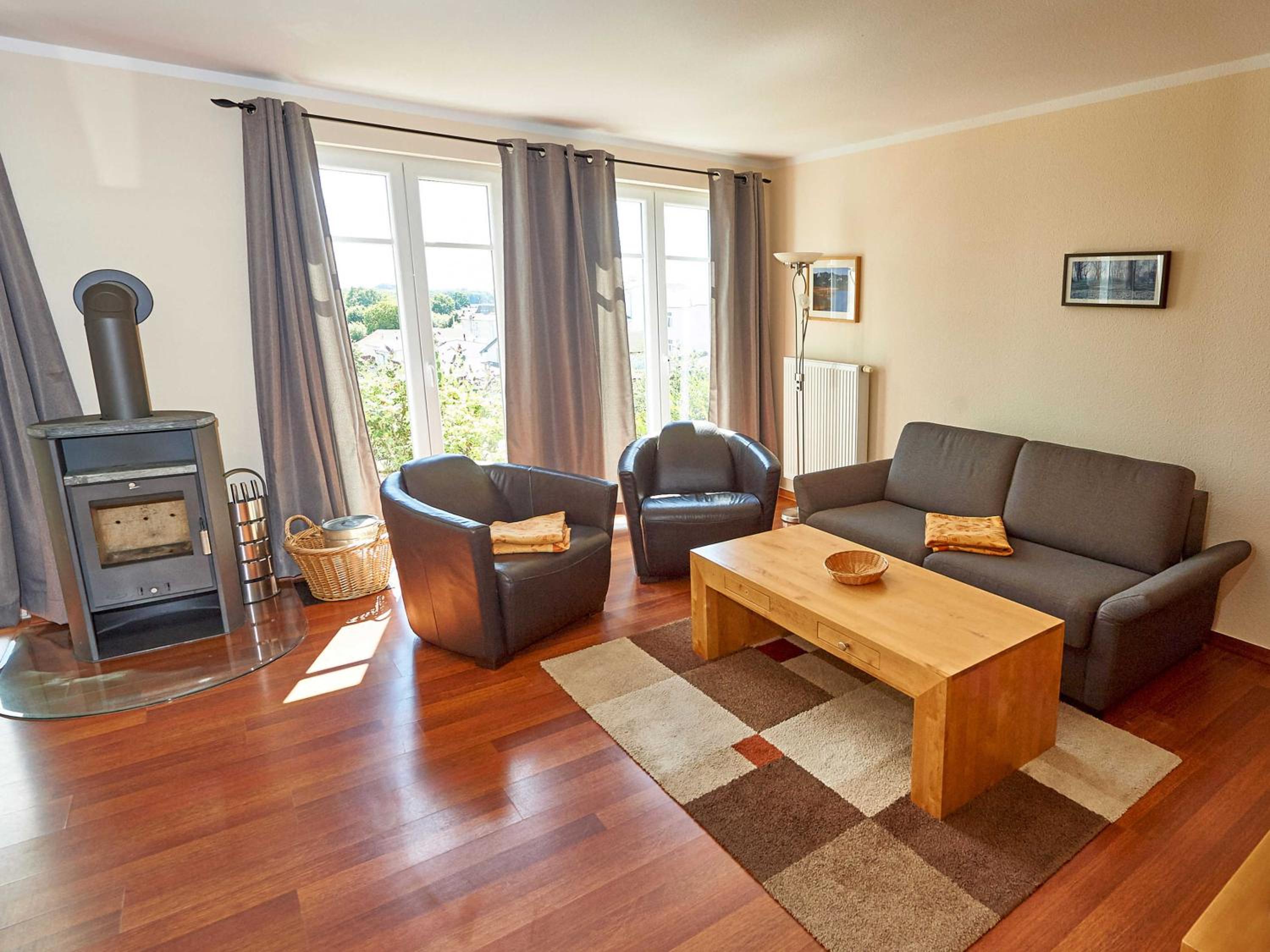 Villa Sommerwind - WG 02 mit Terrasse, Kamin und Sauna