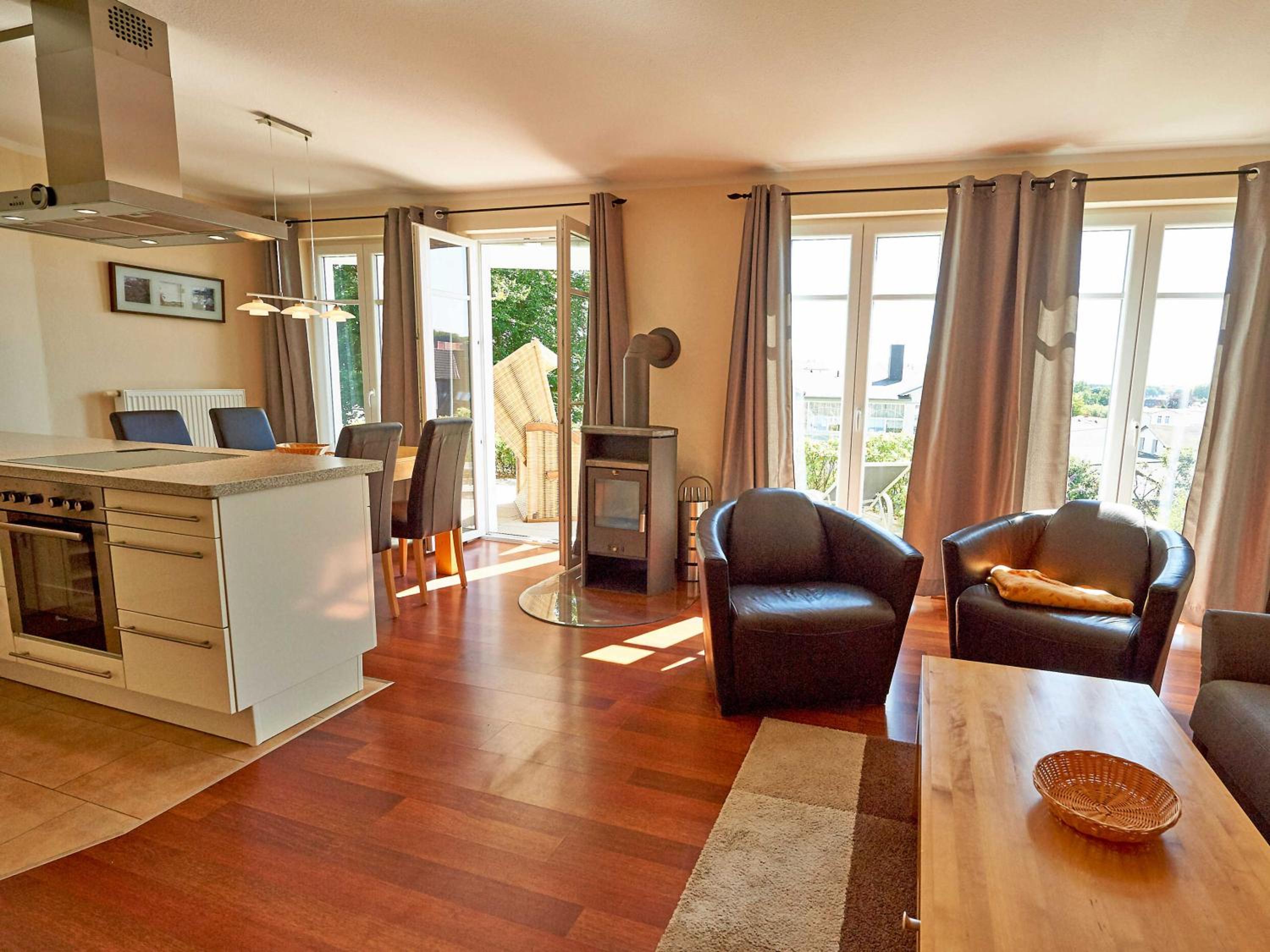 Villa Sommerwind - WG 02 mit Terrasse, Kamin und Sauna