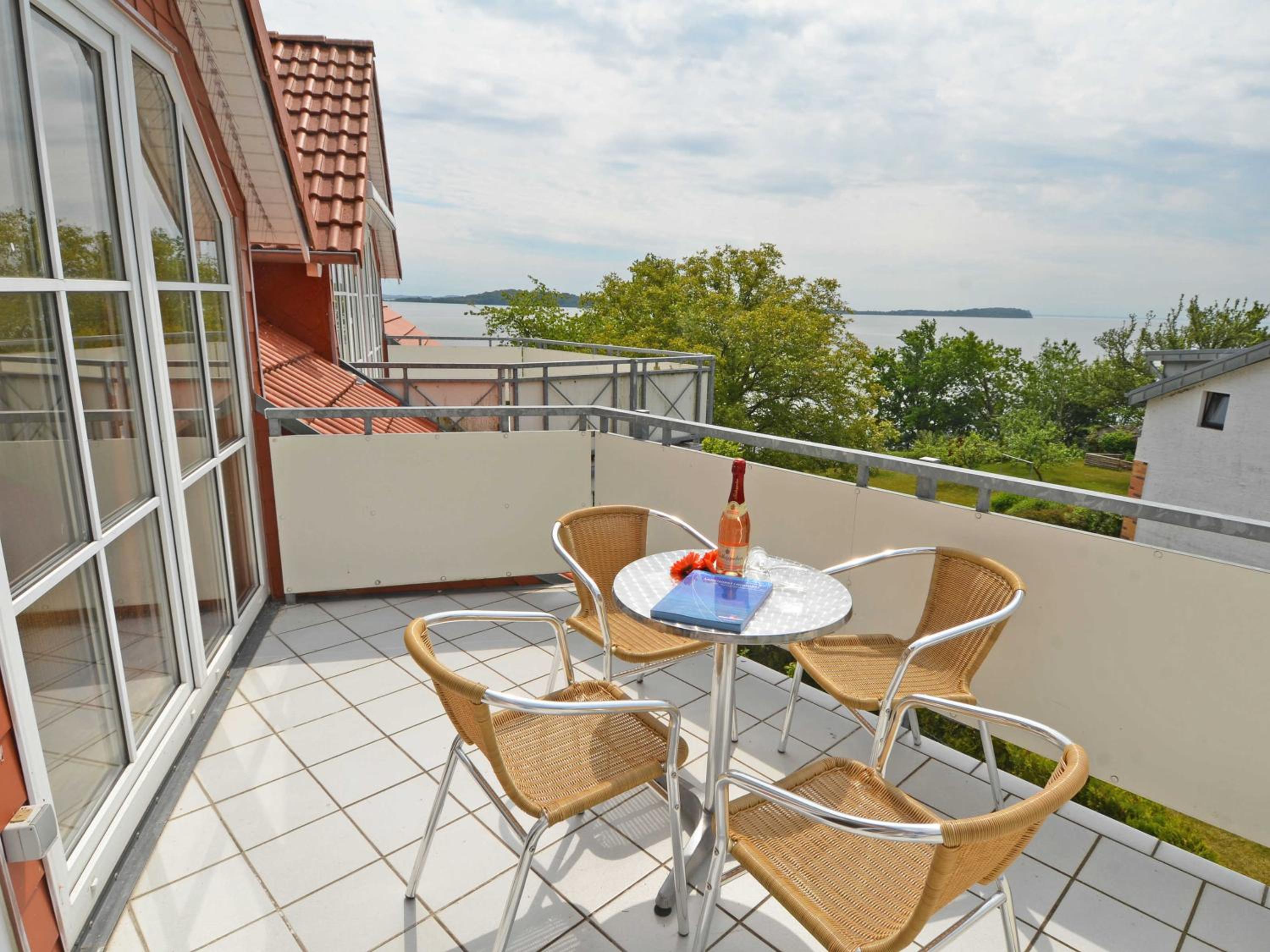 Villa Vilmblick - Wohnung 23 mit Meerblick-Balkon