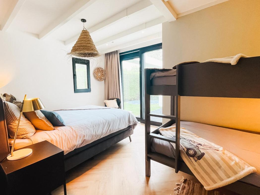 New luxury dunevilla at beach with hot tub Ouddorp