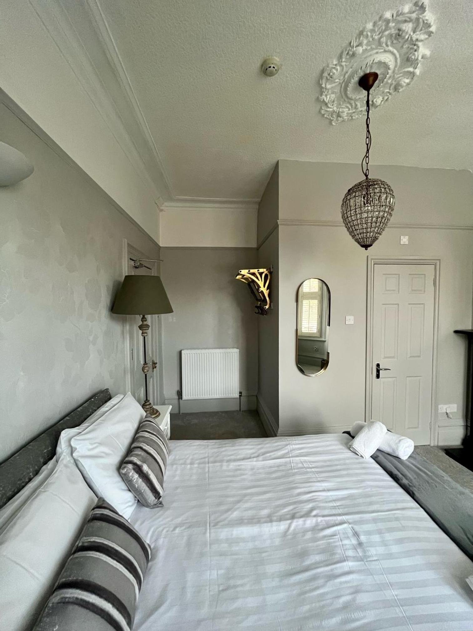 Grange Lodge - Image 4