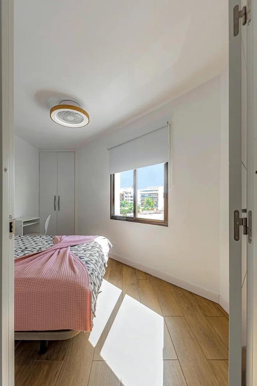 Tenerifeopenhome Central corner relax, wifi, breakfast, beach Los Cristisnos