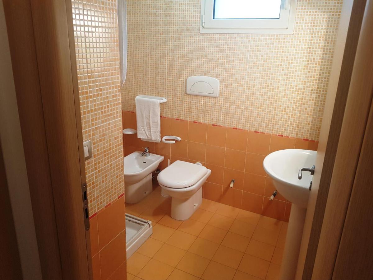 Photo 33