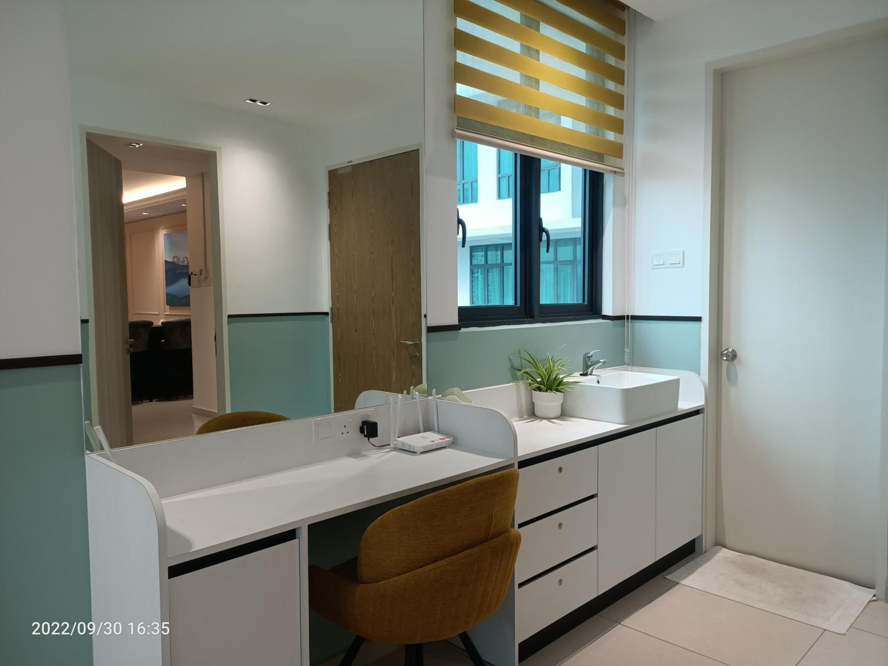 Legasi Kampung baru guest house by rumahrehat 1908sqft huge balcony for BBQ twin tower view