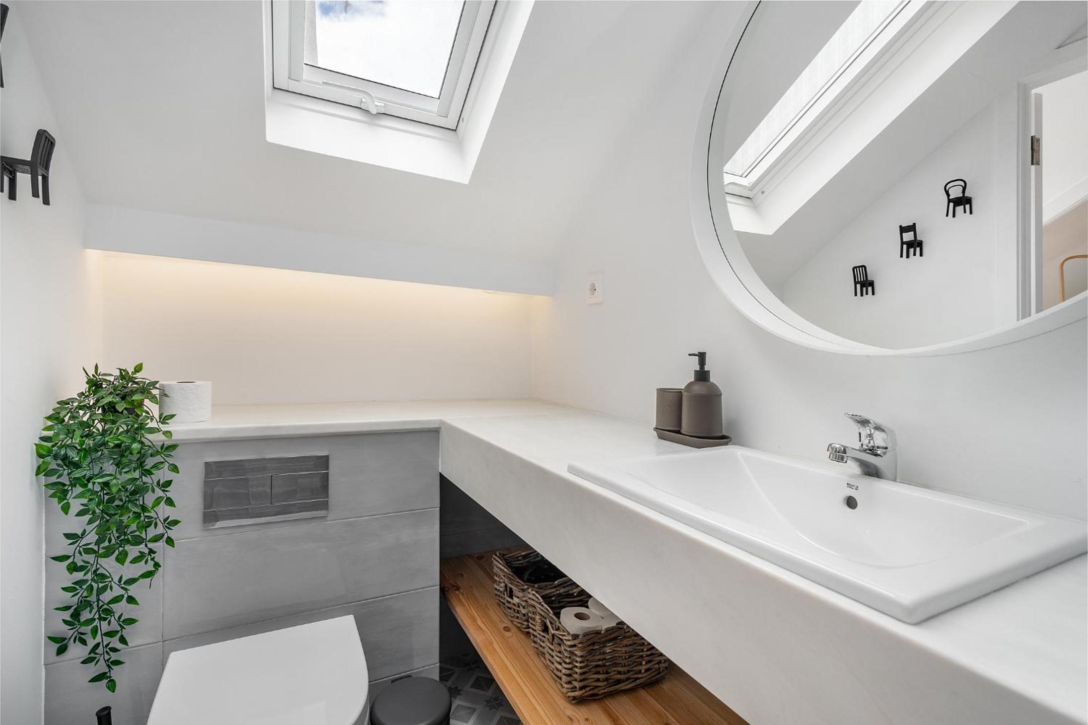 WHome Riverside View 2-Bed for Remote Workers & Digital Nomads