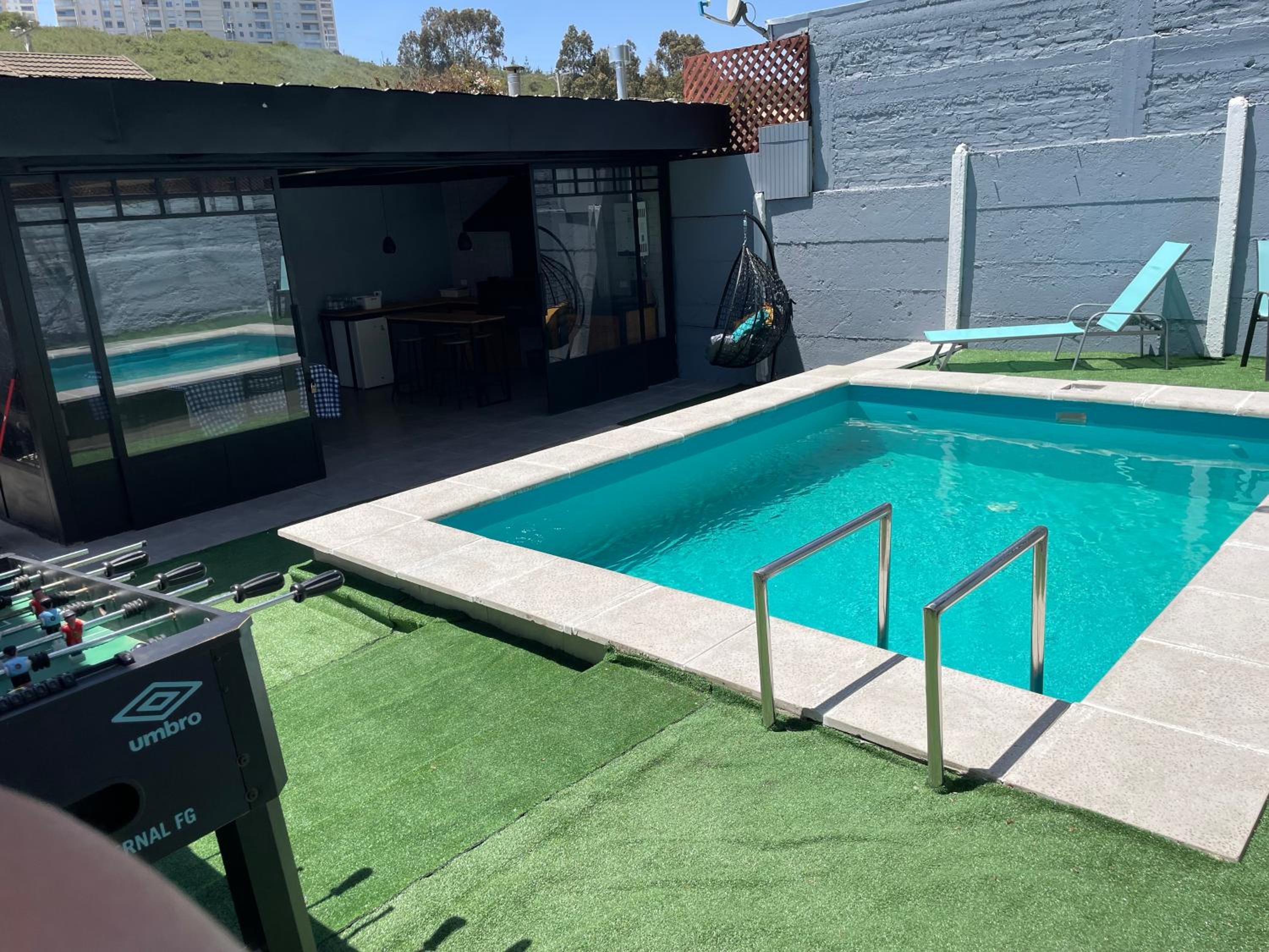 CASA con piscina temperada, tinaja y quincho próxima a Playa Sn Alfonso