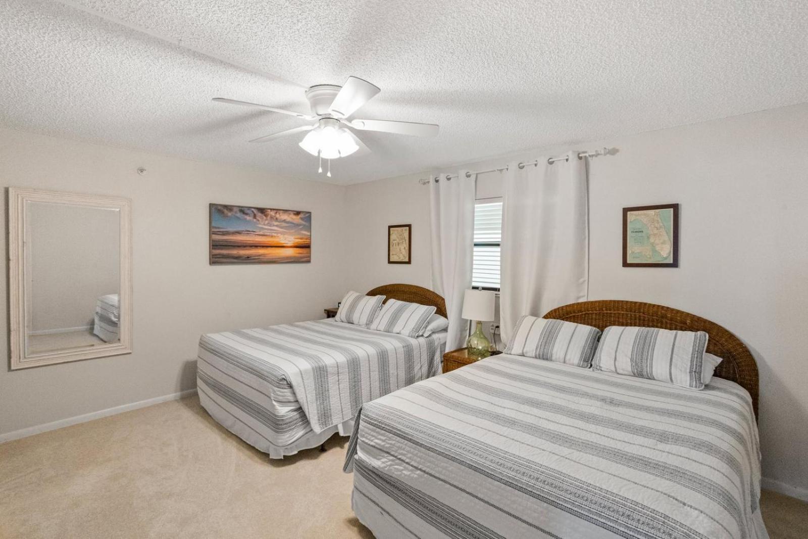 Direct Beachfront - Updated - Sandy Shores #304