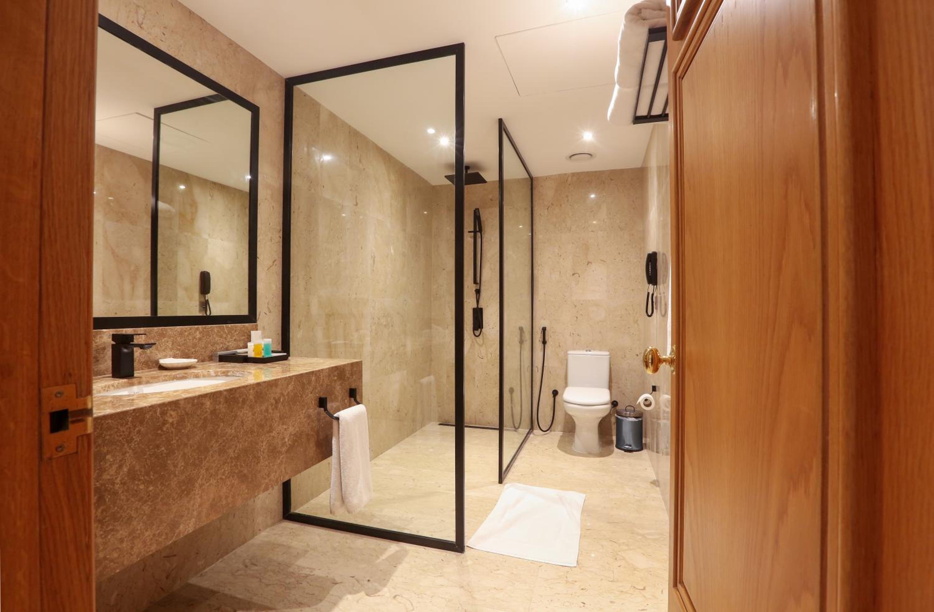 Dubai Marine Beach Resort & Spa
