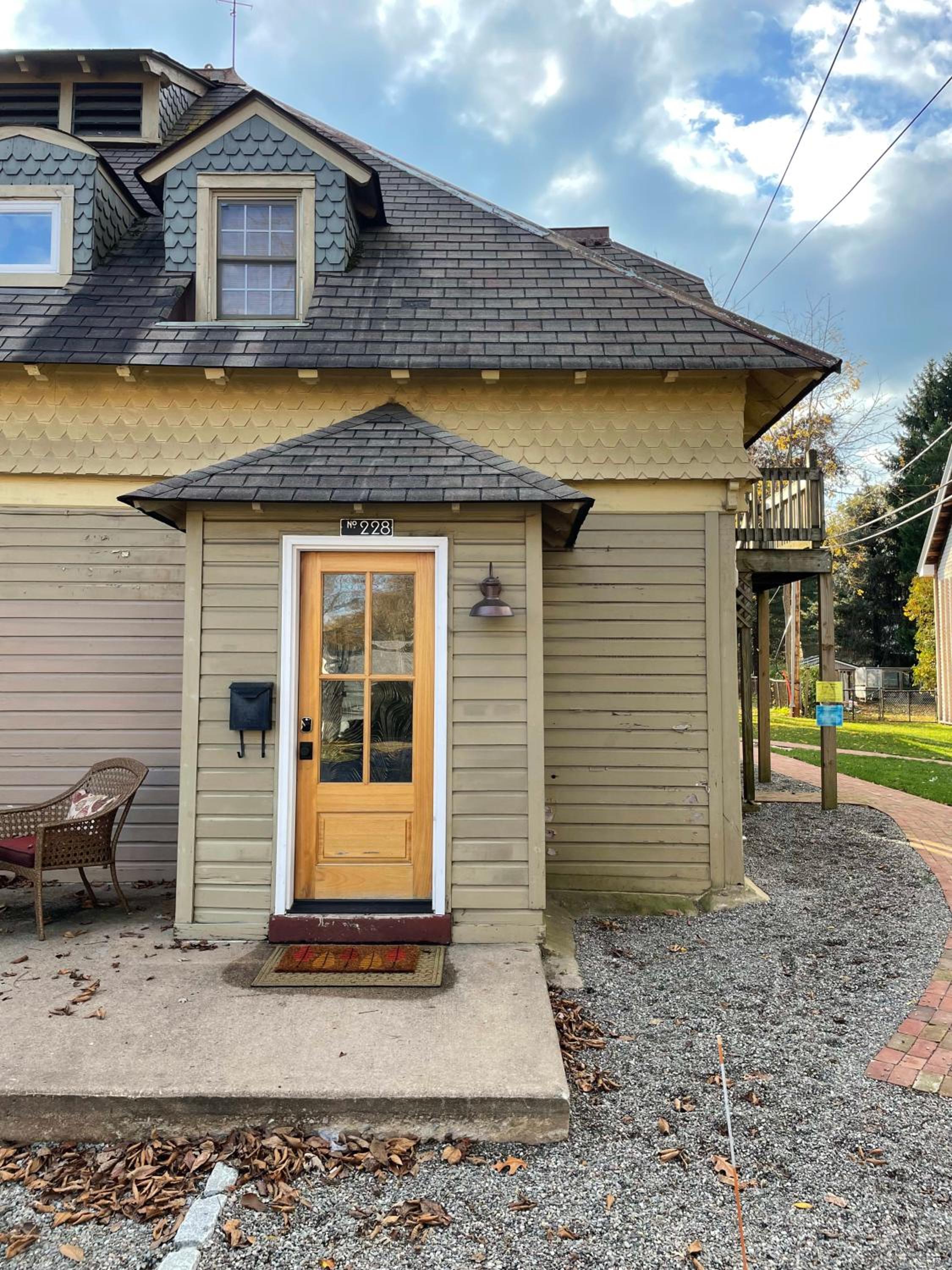 Hotel The Suite in a historic carriage house - Image 1
