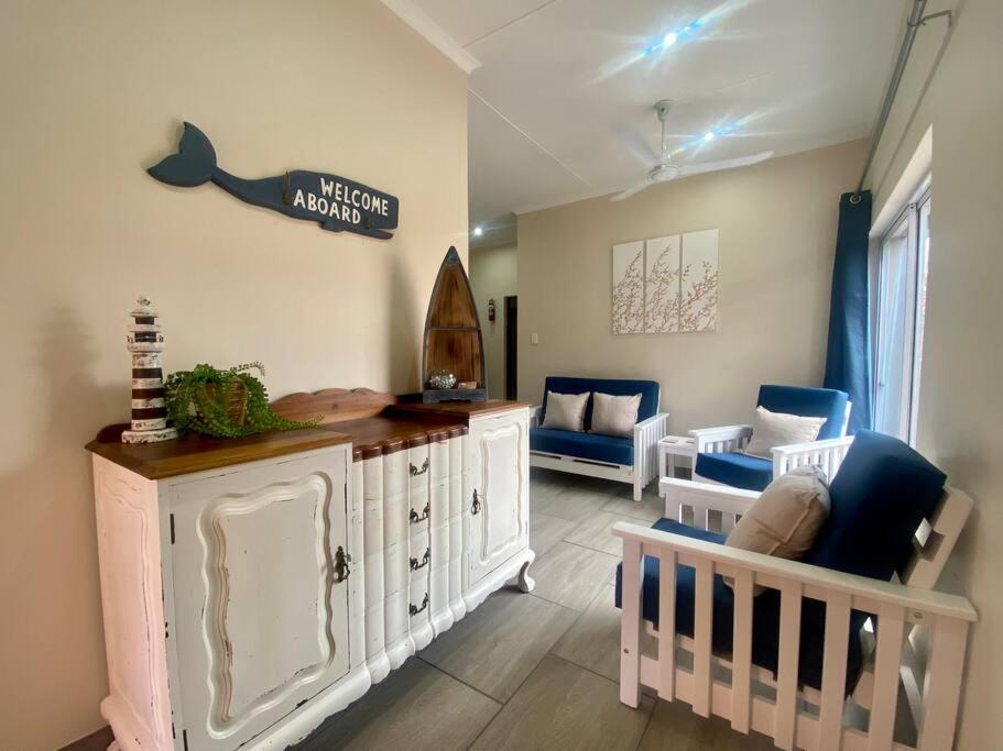 Mossel Bay Self Catering - Near Bayview Centre & Hospital