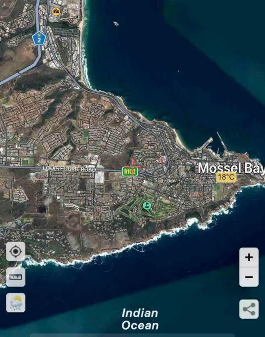 Mossel Bay Self Catering - Near Bayview Centre & Hospital