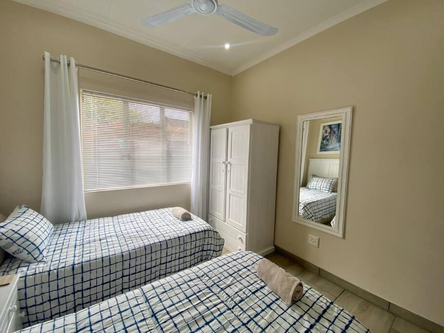 Mossel Bay Self Catering - Near Bayview Centre & Hospital