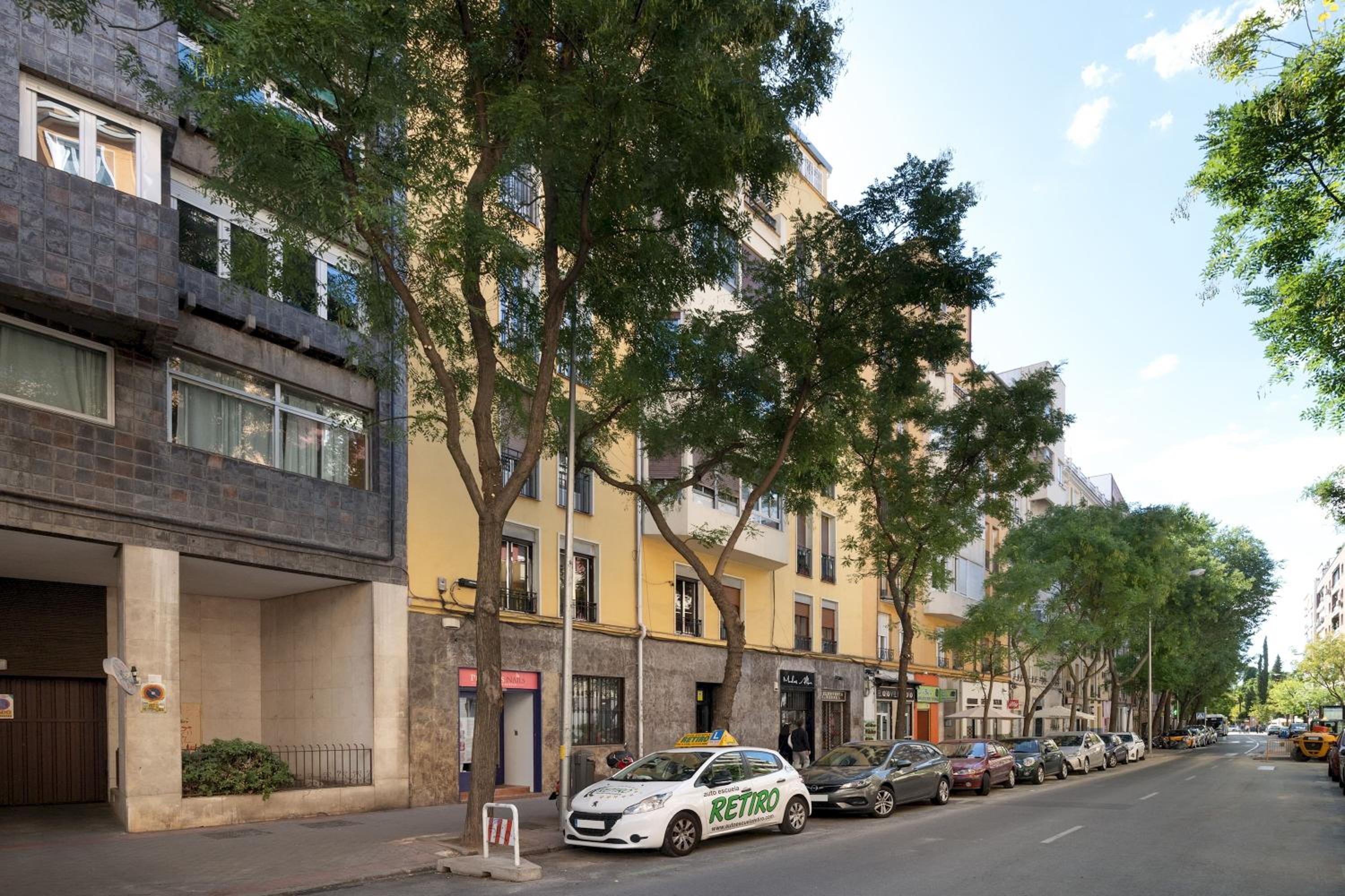 Modern with style - 2 Bedrooms 2 Bathrooms -Retiro view 3