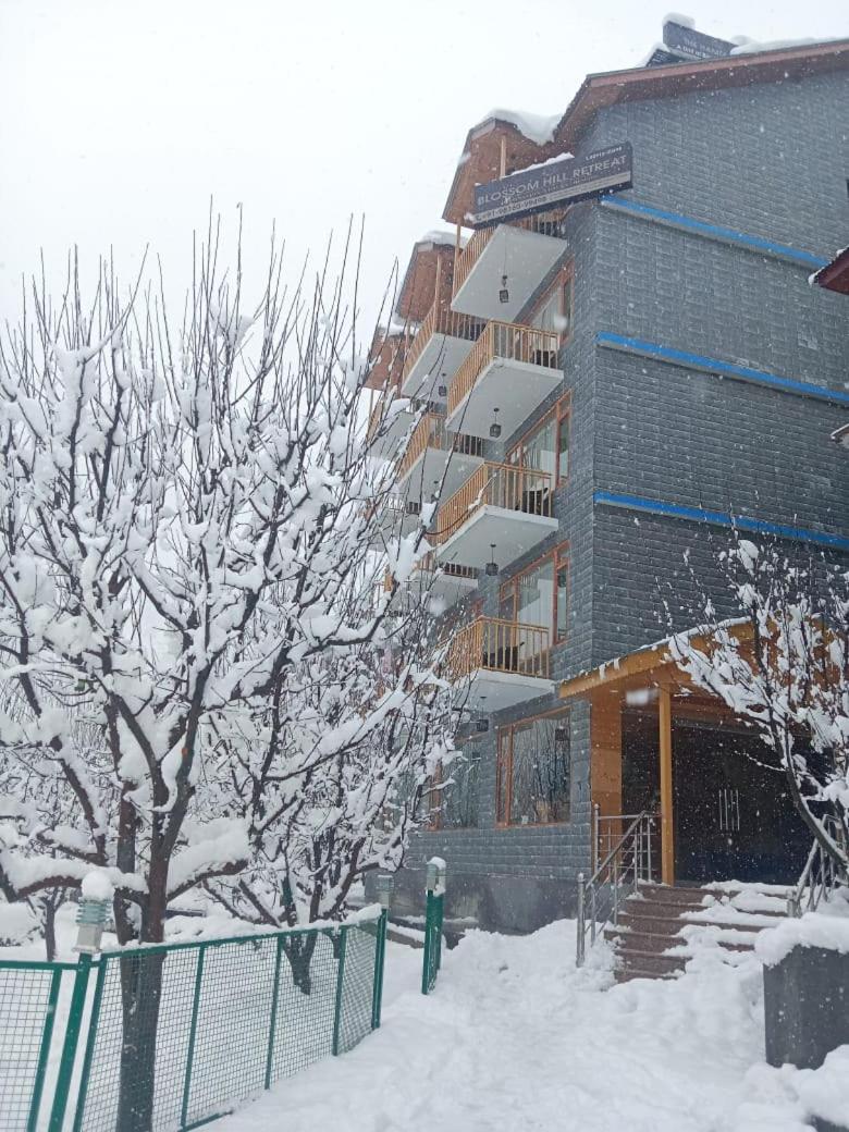 Hotel Blossom Hill Retreat By WB Inn