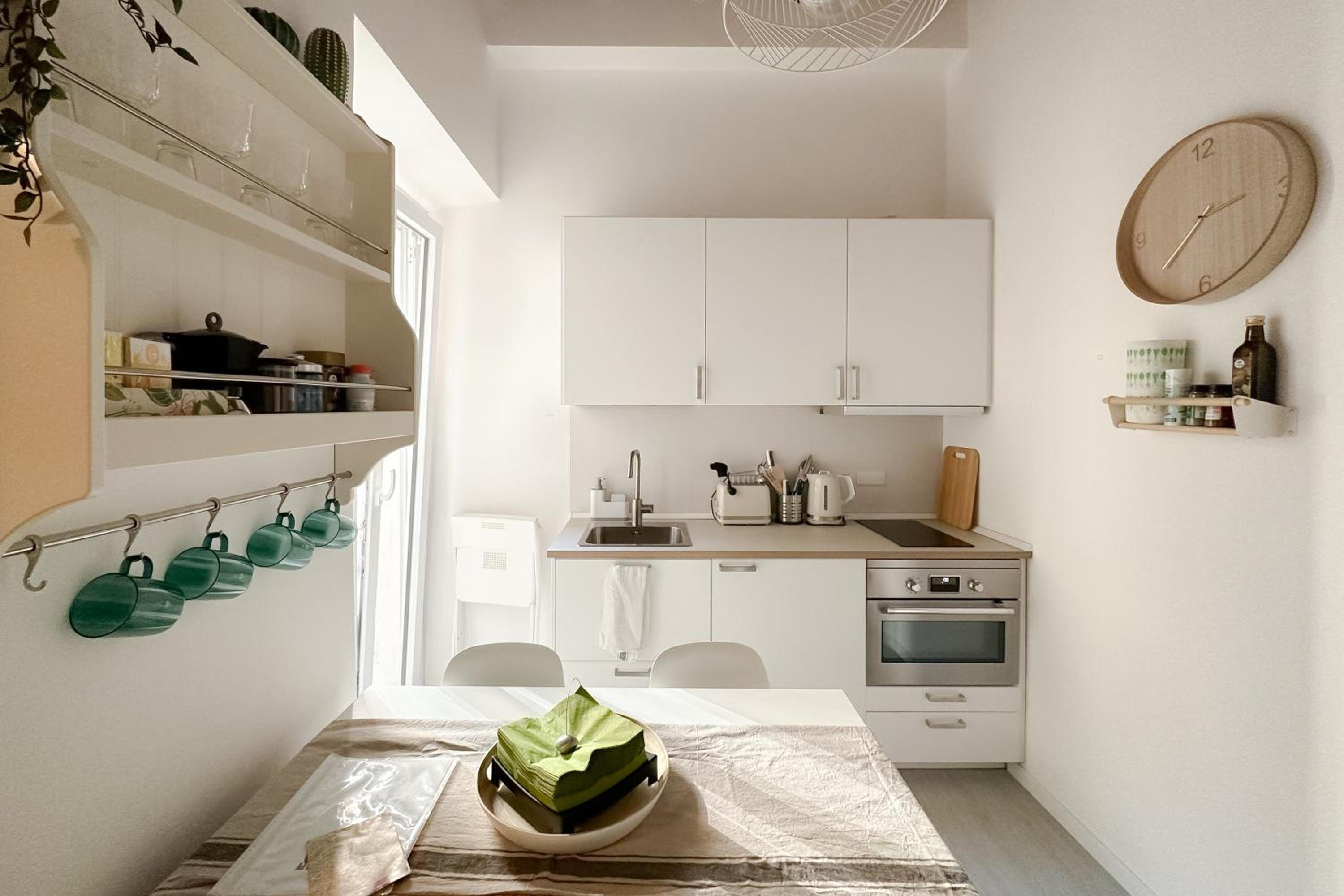 White Ostilia Apartments