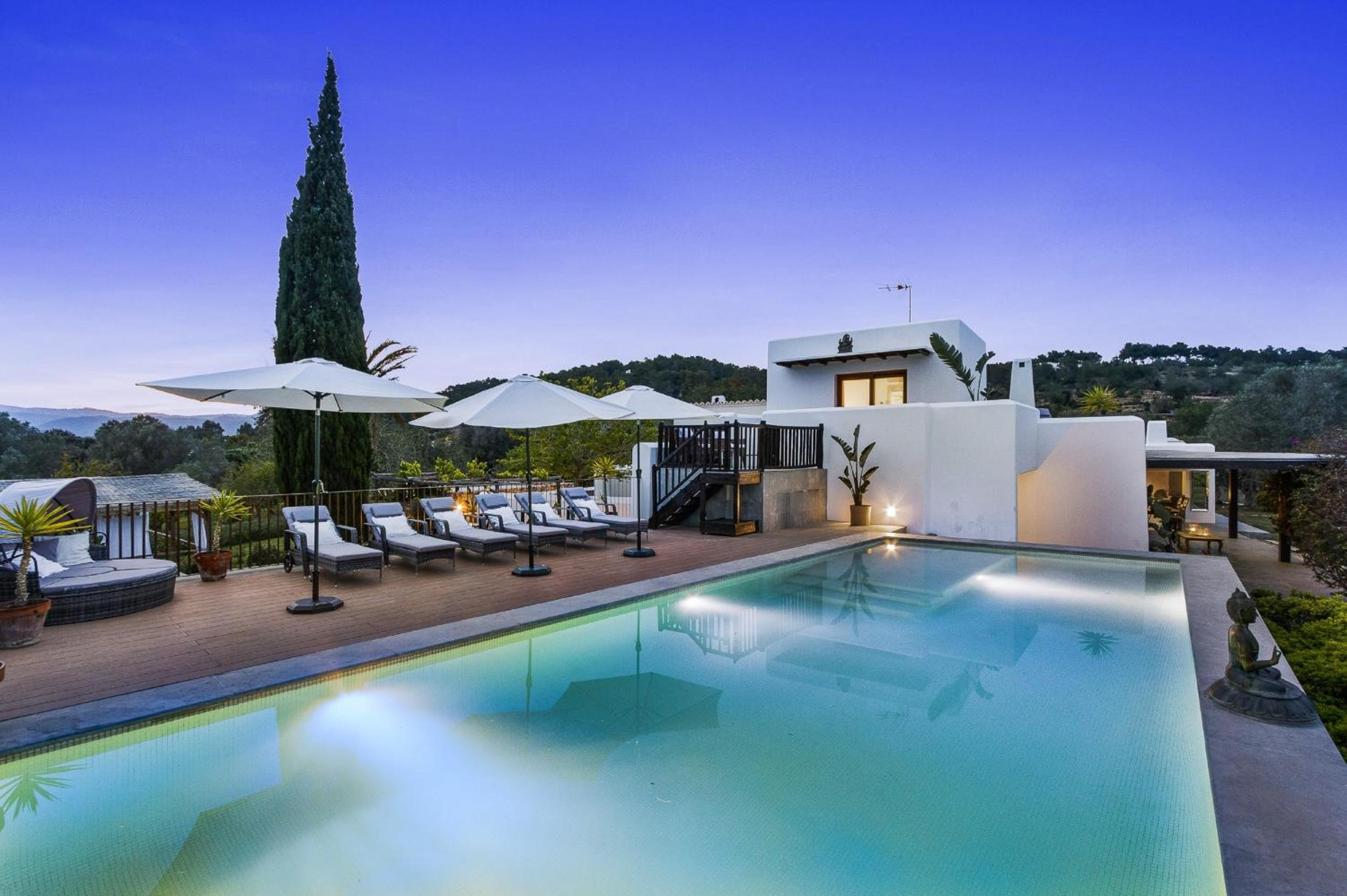Ravishing Ibiza Villa Cel Blau 9 Bedrooms Private Pool & Beautiful