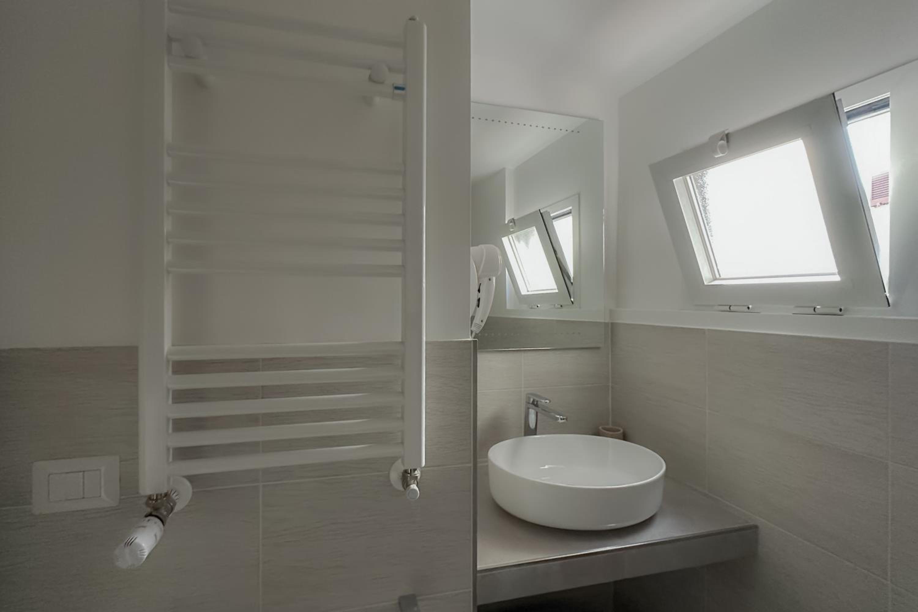 White Ostilia Apartments
