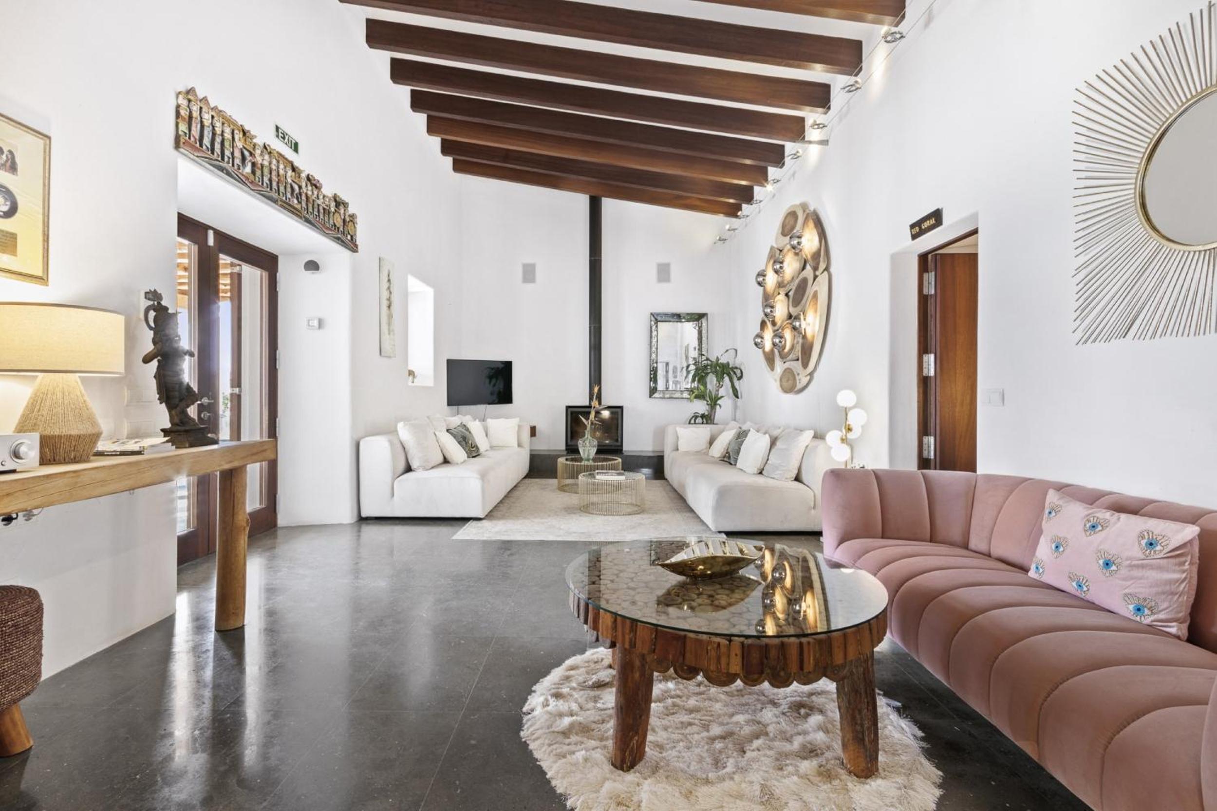Ravishing Ibiza Villa Cel Blau 9 Bedrooms Private Pool & Beautiful