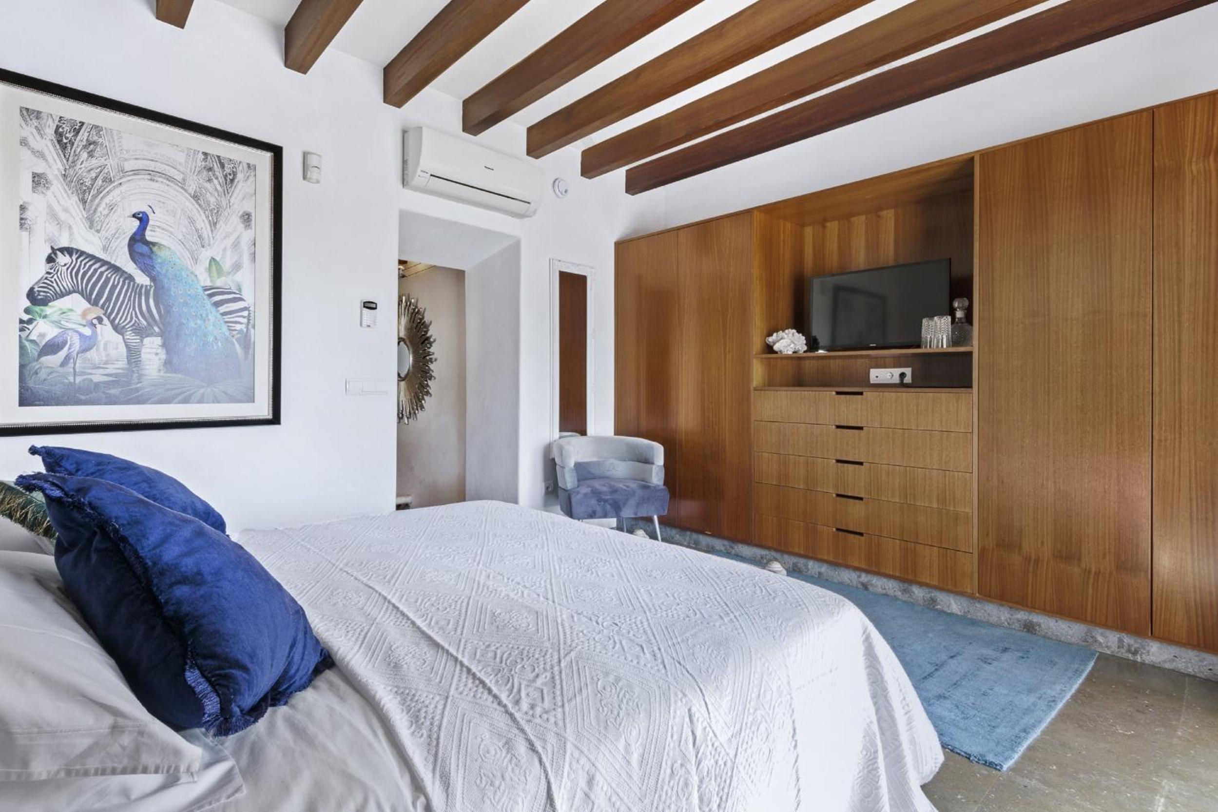 Ravishing Ibiza Villa Cel Blau 9 Bedrooms Private Pool & Beautiful