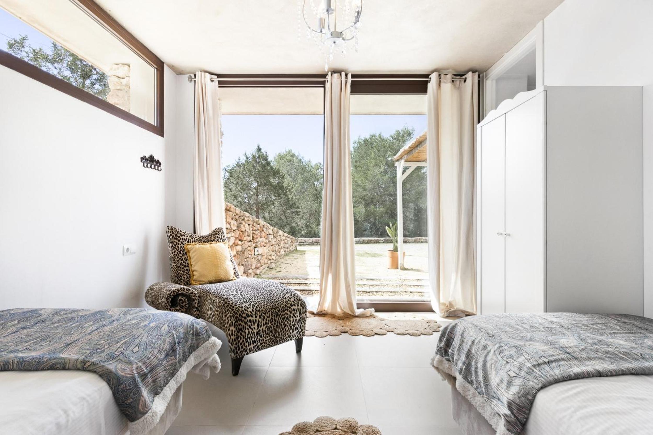 Ravishing Ibiza Villa Cel Blau 9 Bedrooms Private Pool & Beautiful