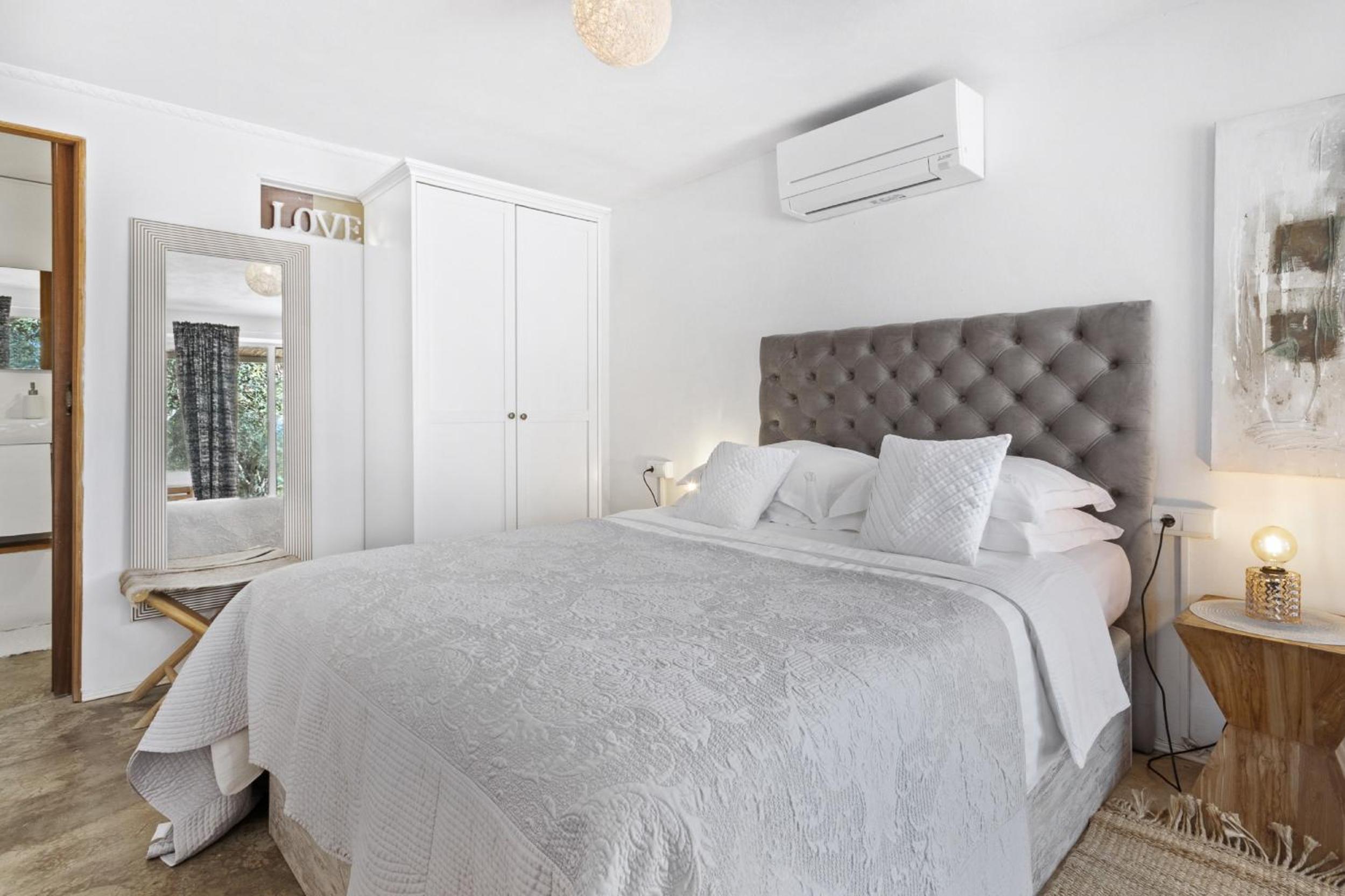 Ravishing Ibiza Villa Cel Blau 9 Bedrooms Private Pool & Beautiful