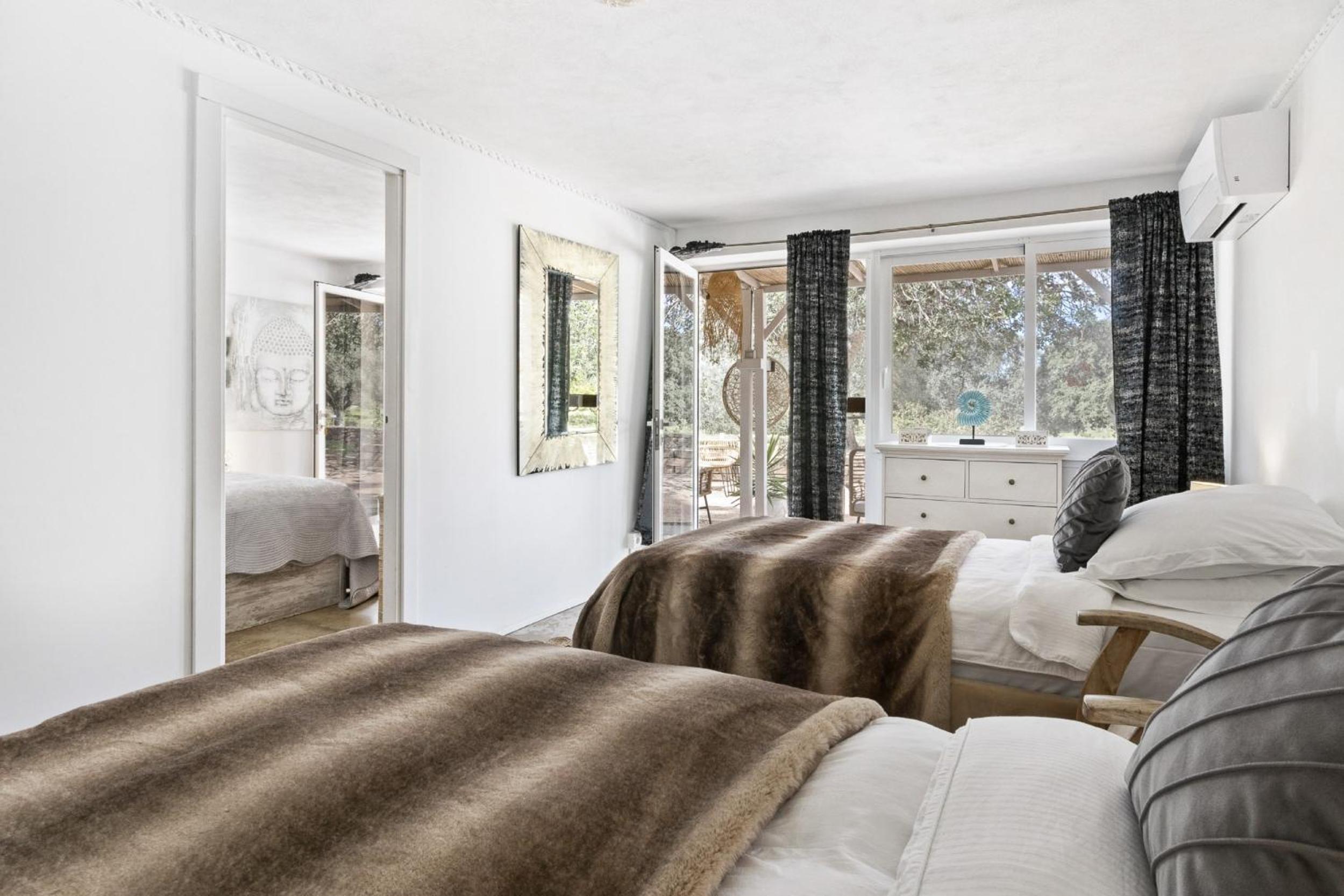 Ravishing Ibiza Villa Cel Blau 9 Bedrooms Private Pool & Beautiful