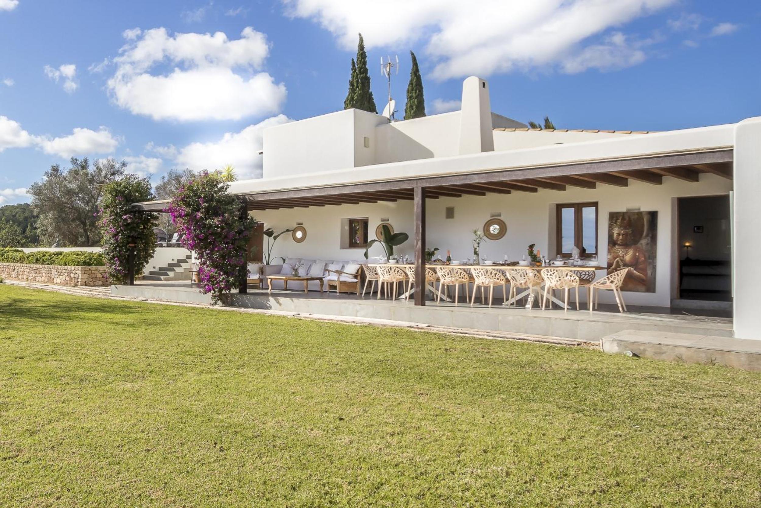 Ravishing Ibiza Villa Cel Blau 9 Bedrooms Private Pool & Beautiful