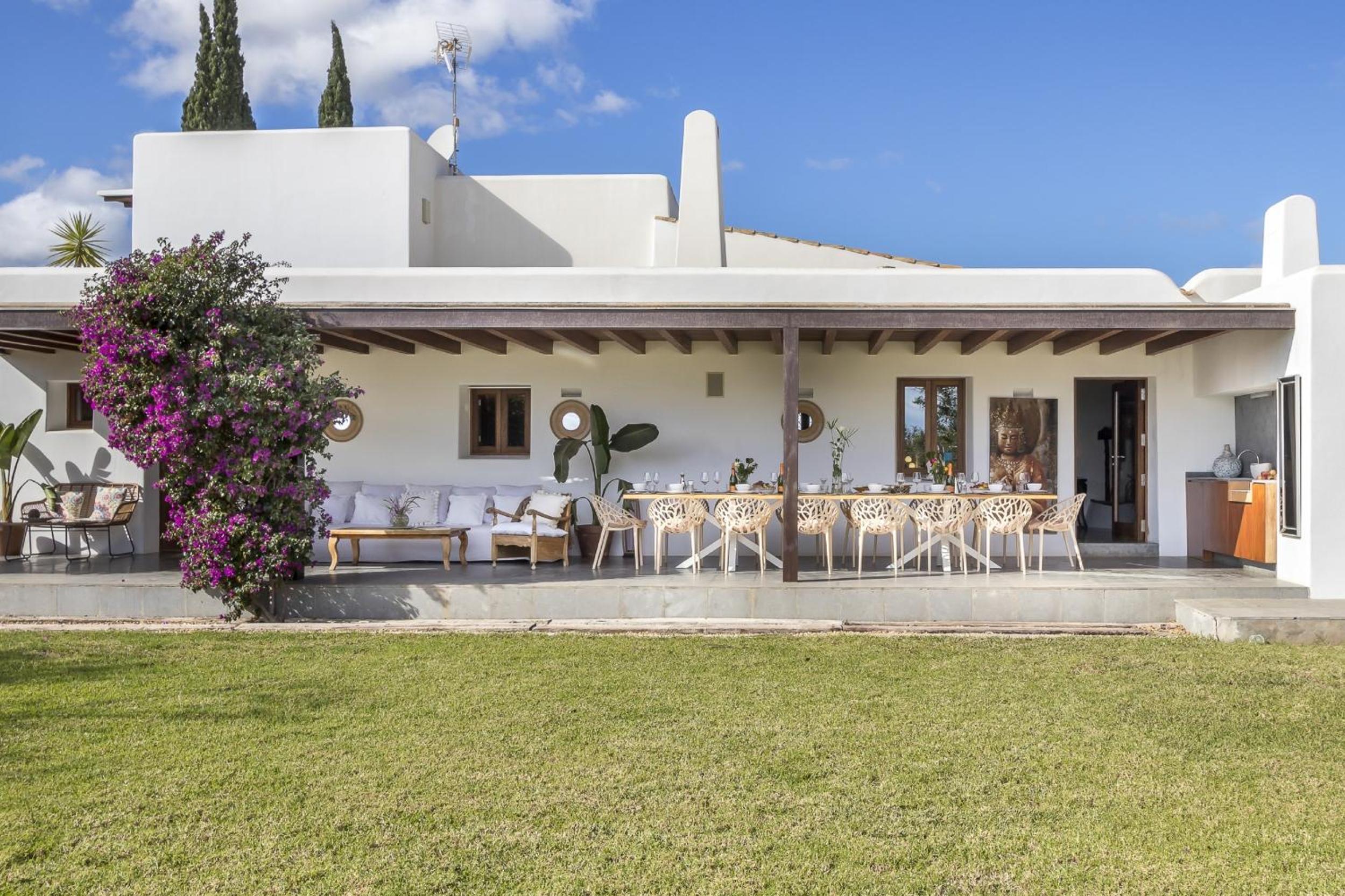Ravishing Ibiza Villa Cel Blau 9 Bedrooms Private Pool & Beautiful