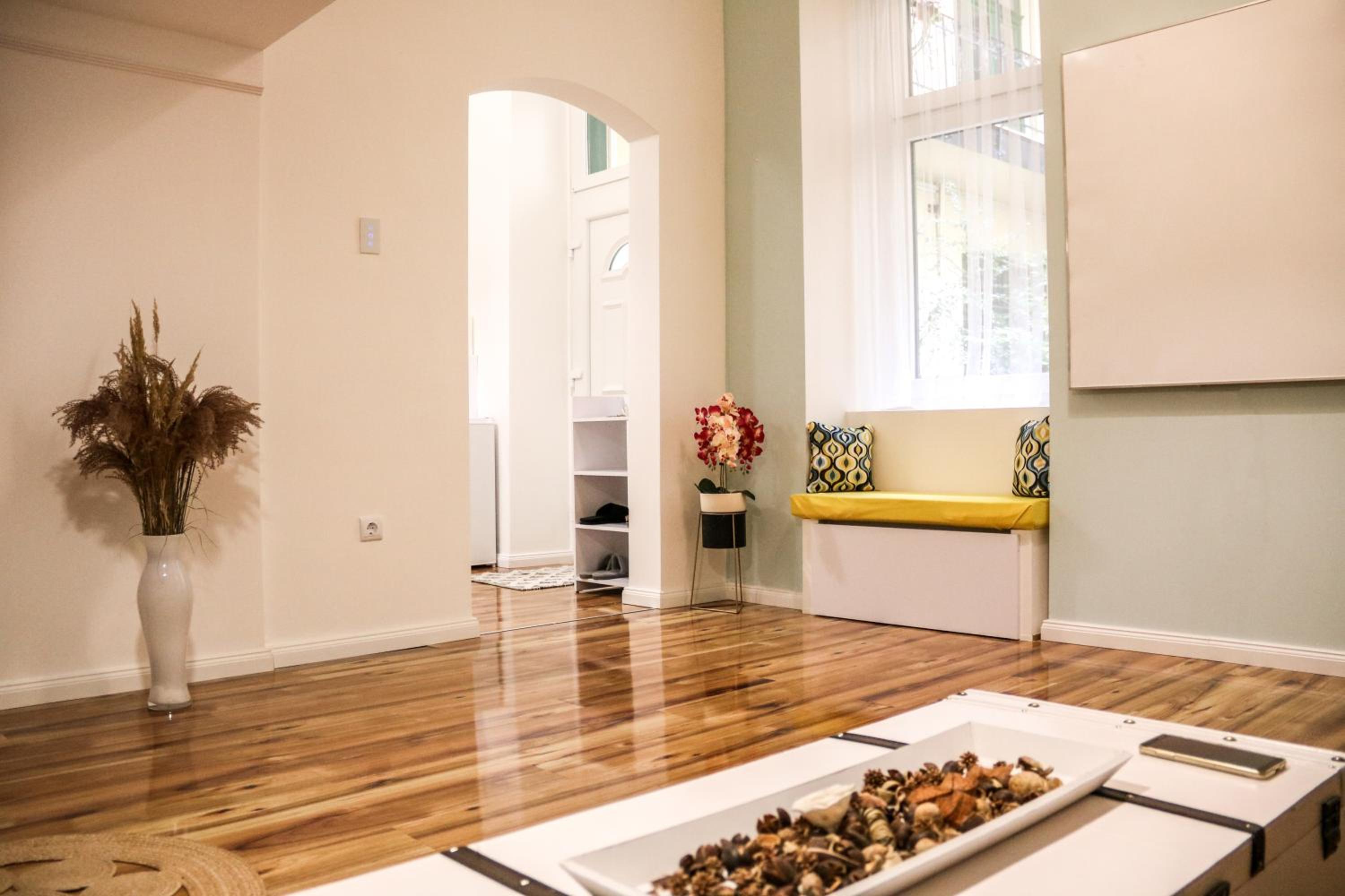 Budapest Avenue Apartment view 3
