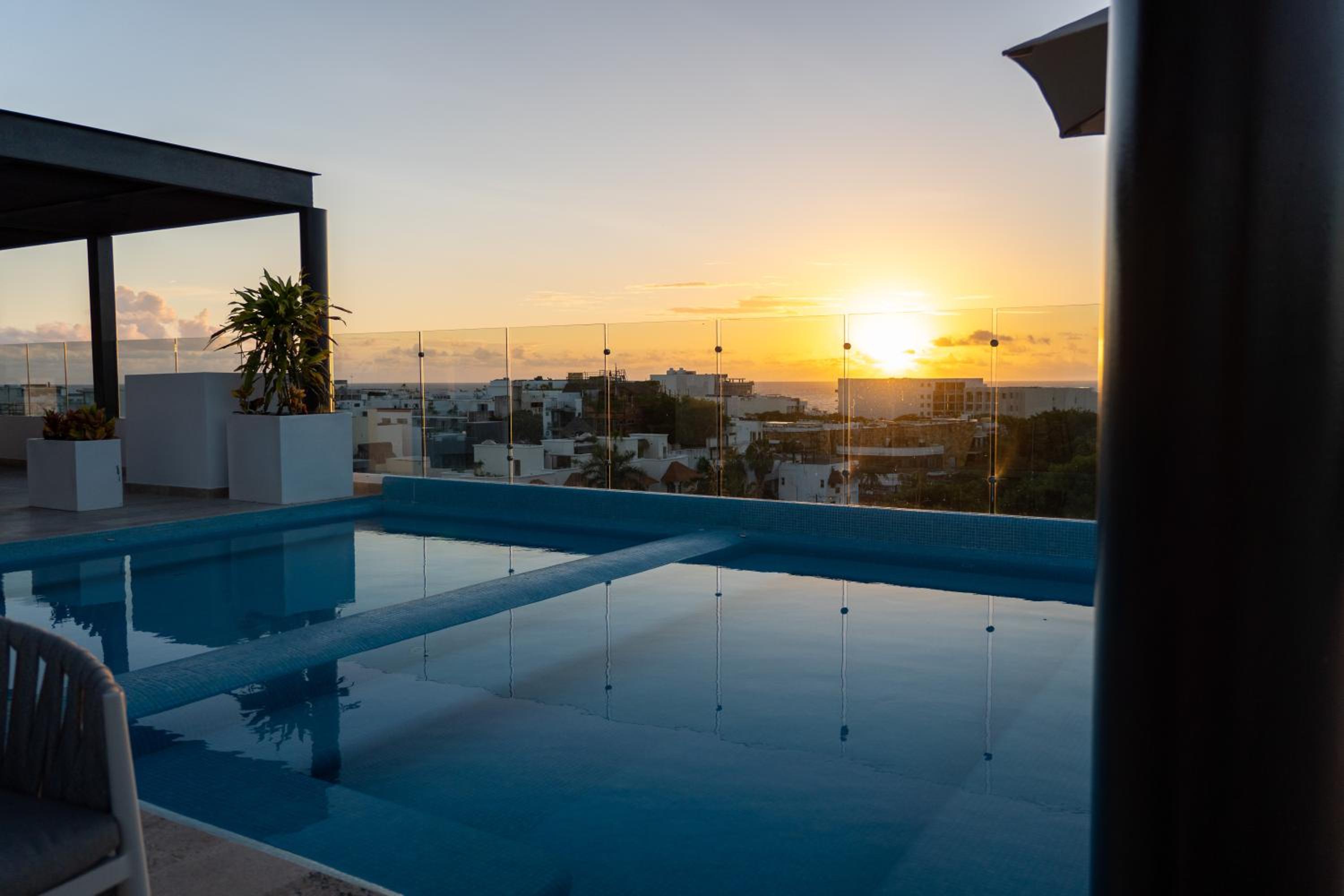New & Equipped Apartment Steps From The Beach With Pool Jacuzzi By Yeah view 3