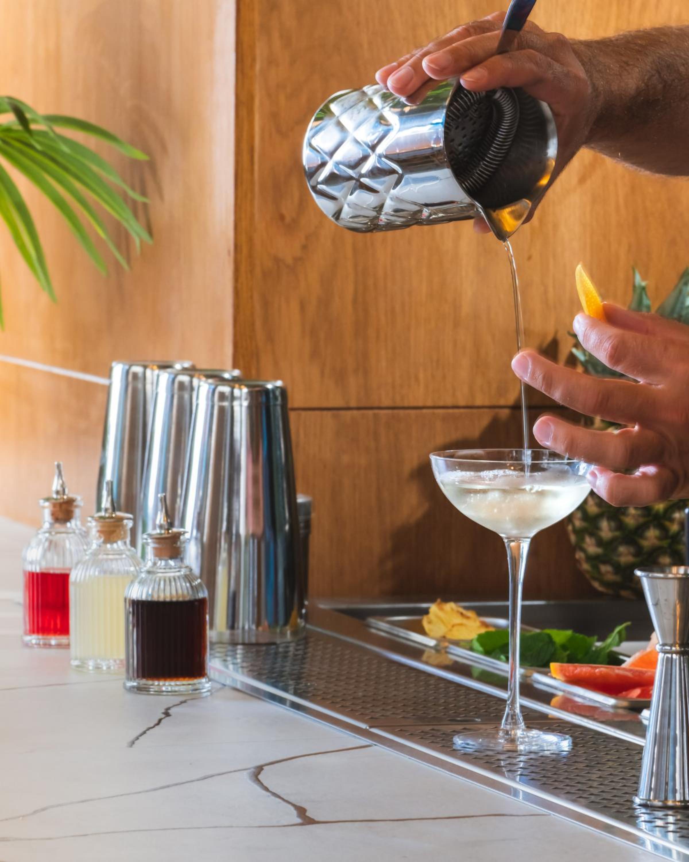 Praxitelous Luxury Suites
