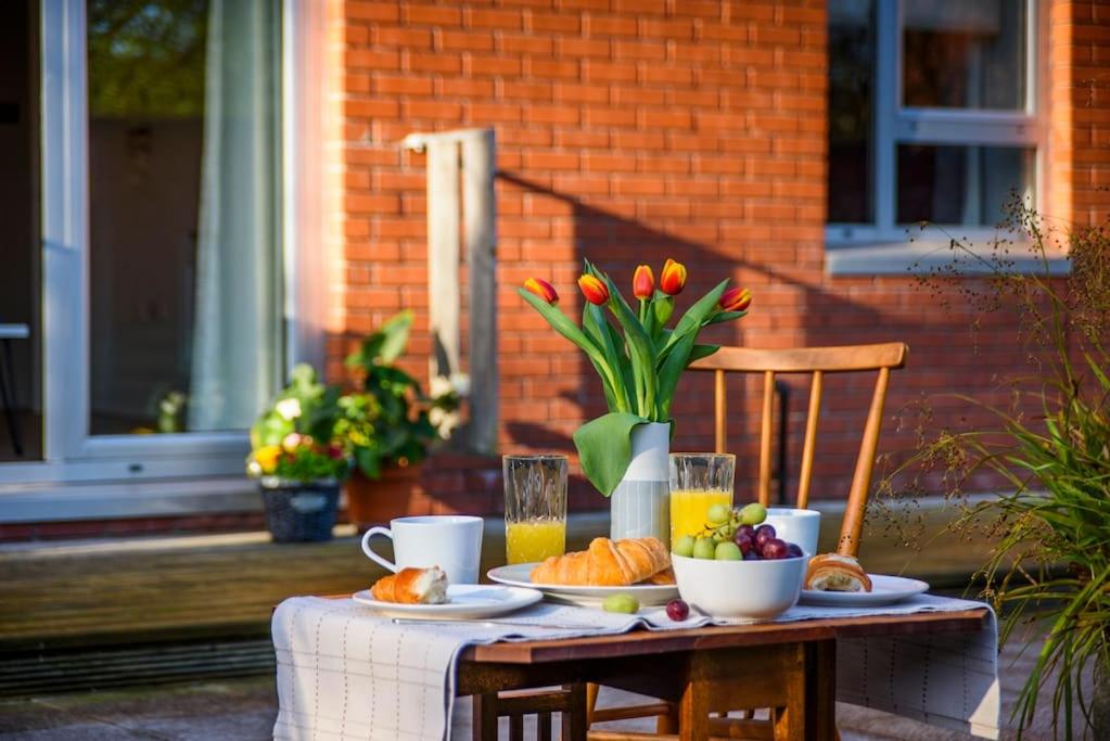 Fabulous Modern Luxury Apartment Sleeps 6- Parking
