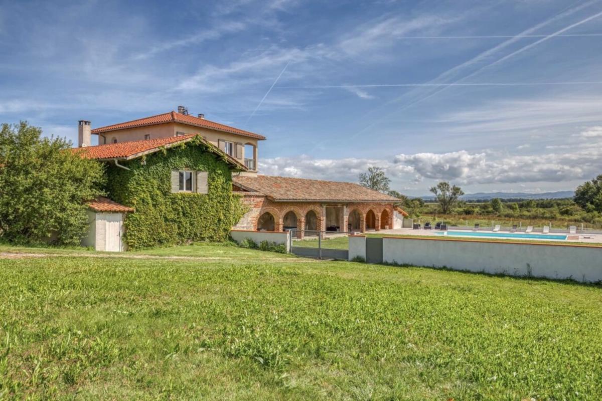 Family villa at 1H15 from Lyon view 4