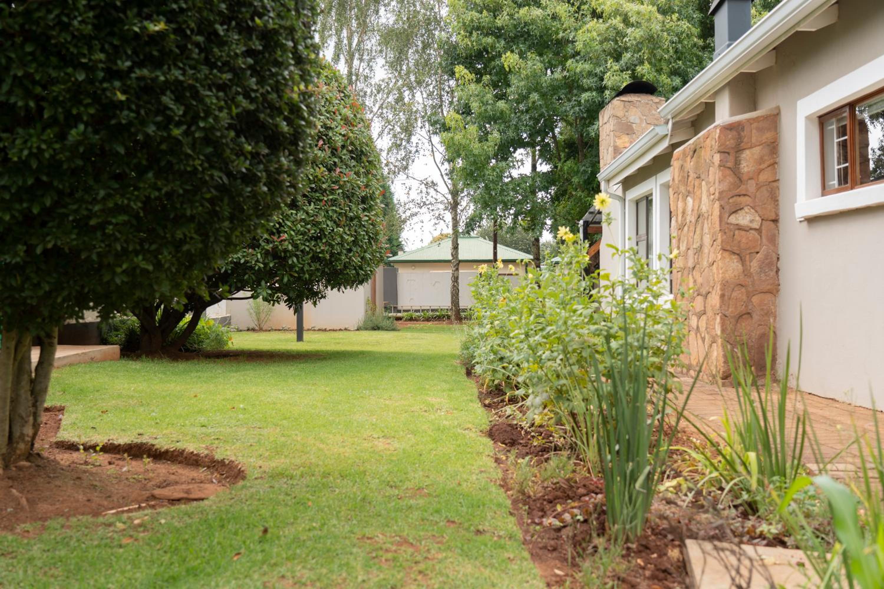 Rueby’s Guesthouse view 5
