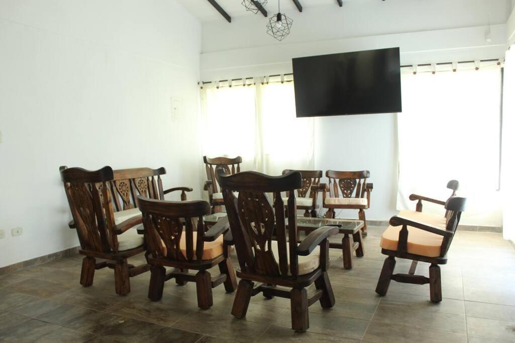 Villa Natalia Finca, 30 personas, jacuzzi 10 minutos de termales