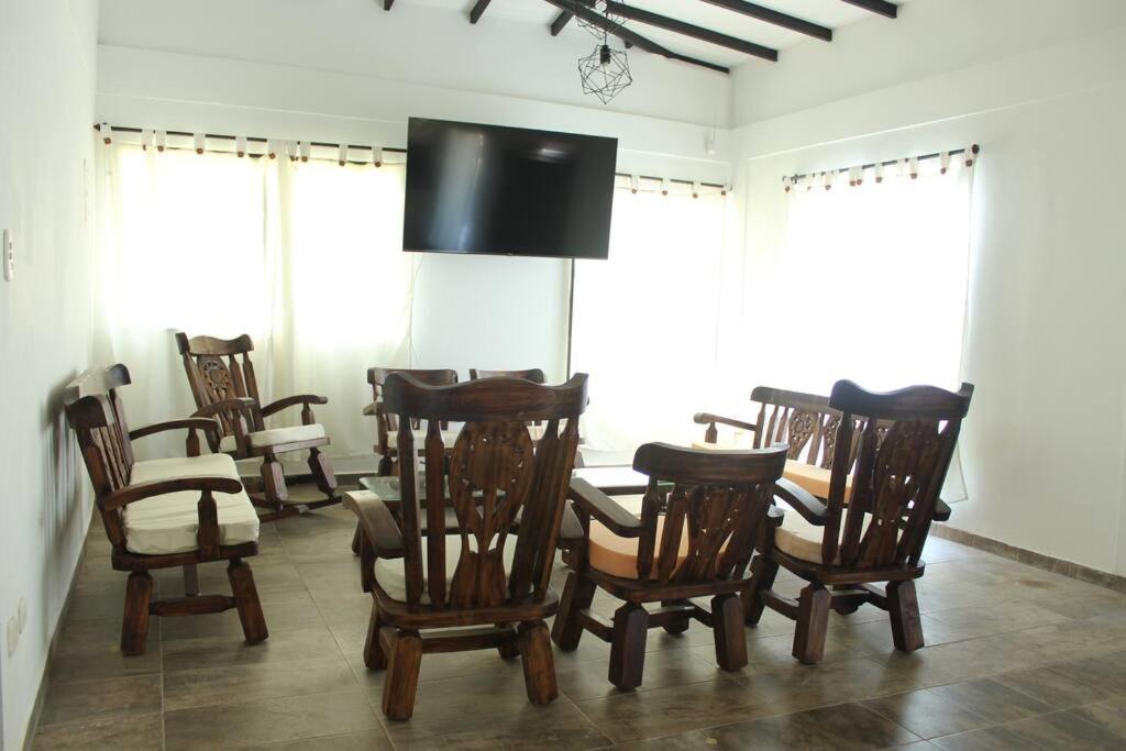 Villa Natalia Finca, 30 personas, jacuzzi 10 minutos de termales