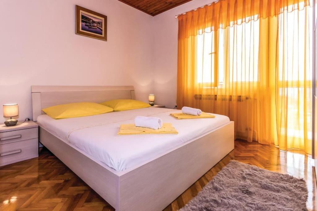 Apartman Toni, Gata