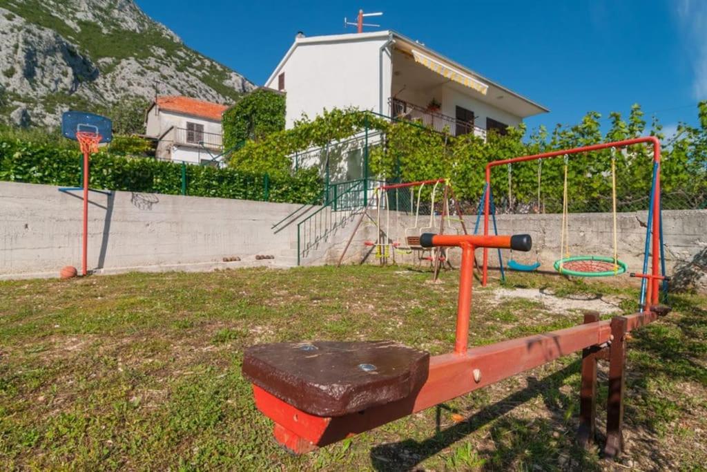 Apartman Toni, Gata