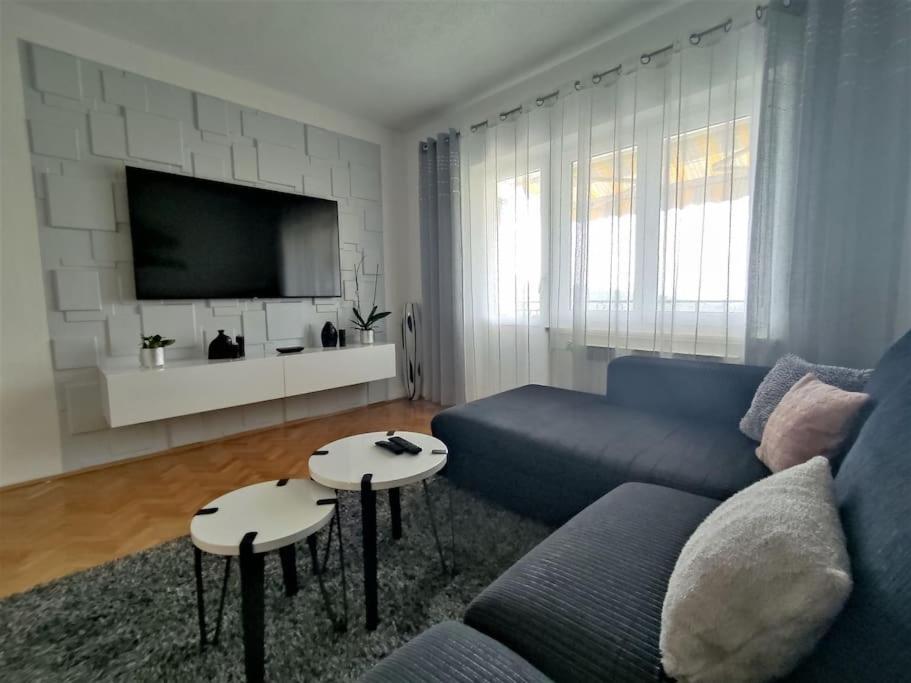 Apartman Toni, Gata