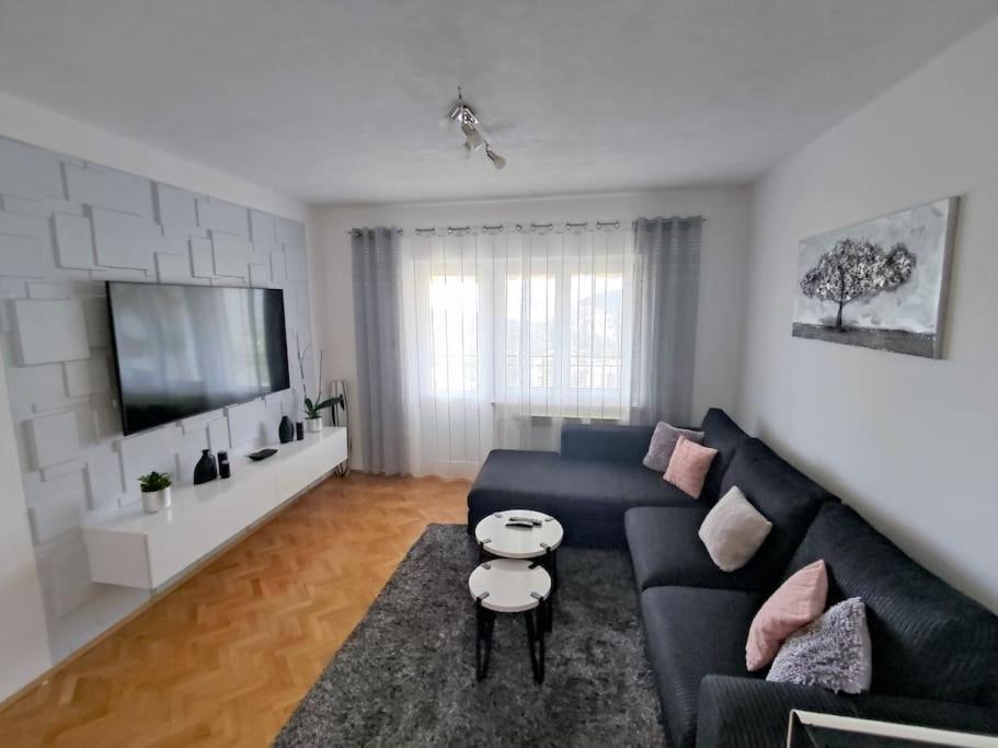 Apartman Toni, Gata