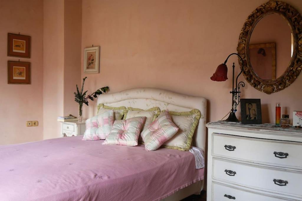 Wonderful 4 Bedroom Villa & separate guest house Villa Thalia view 3
