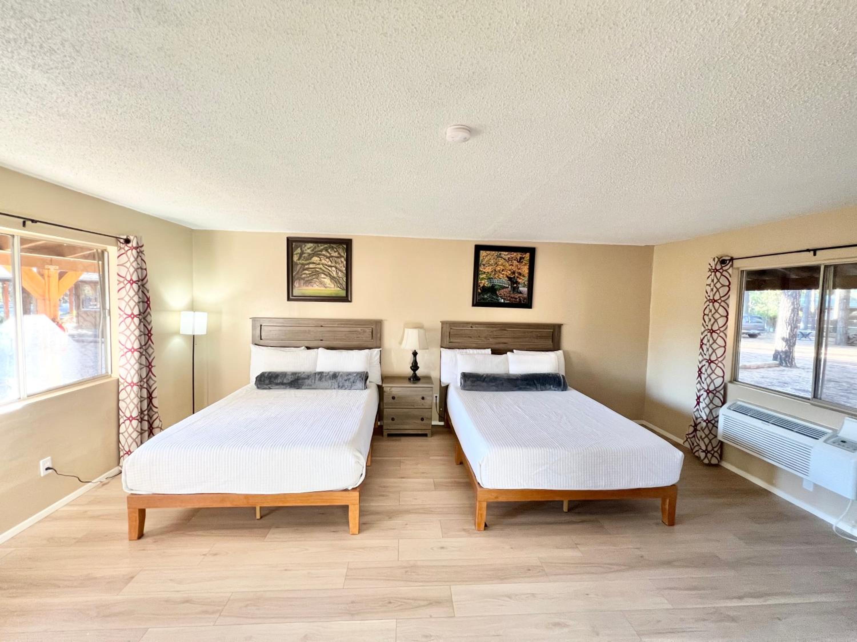 TimberLodge Inn