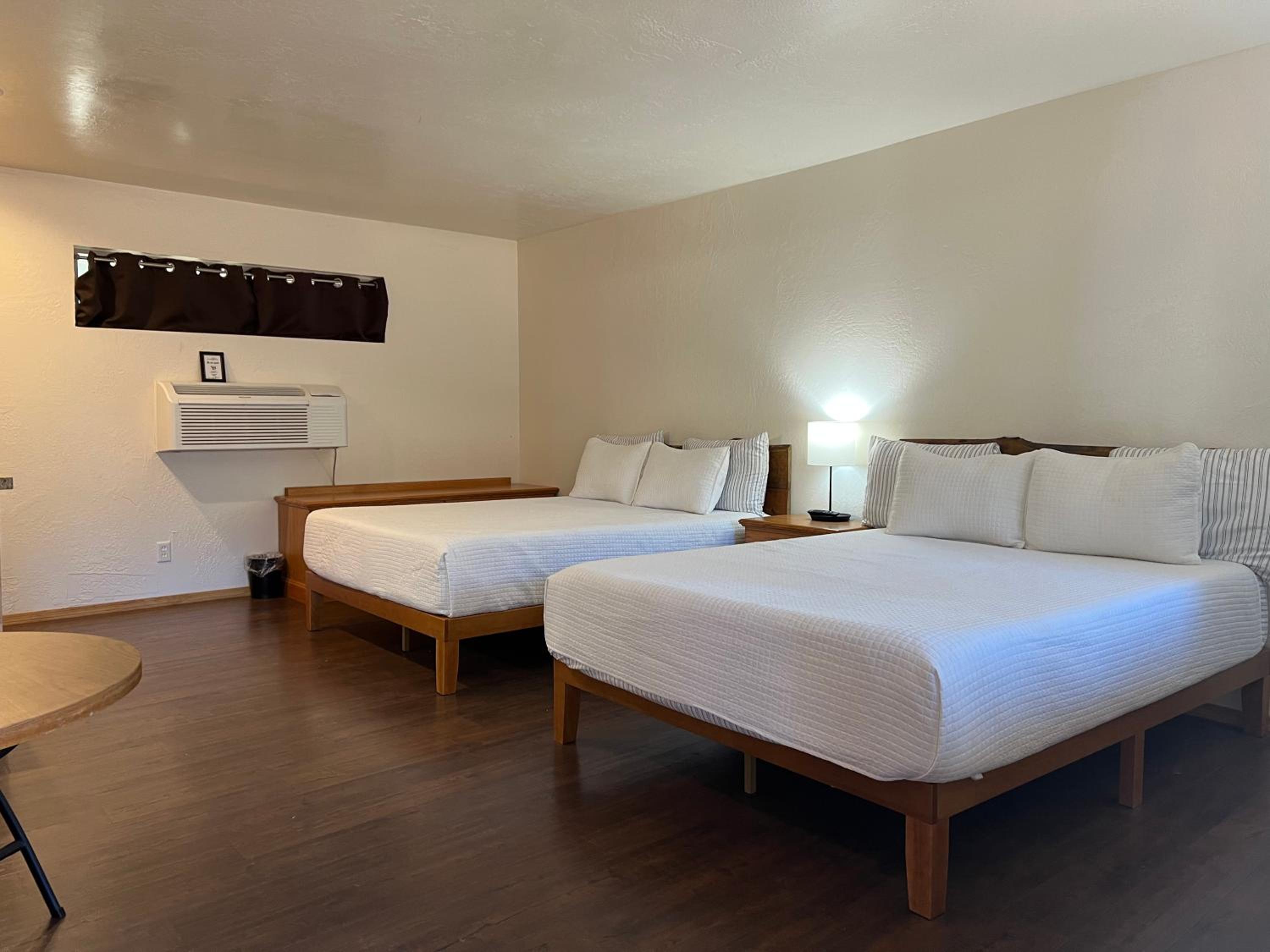 TimberLodge Inn