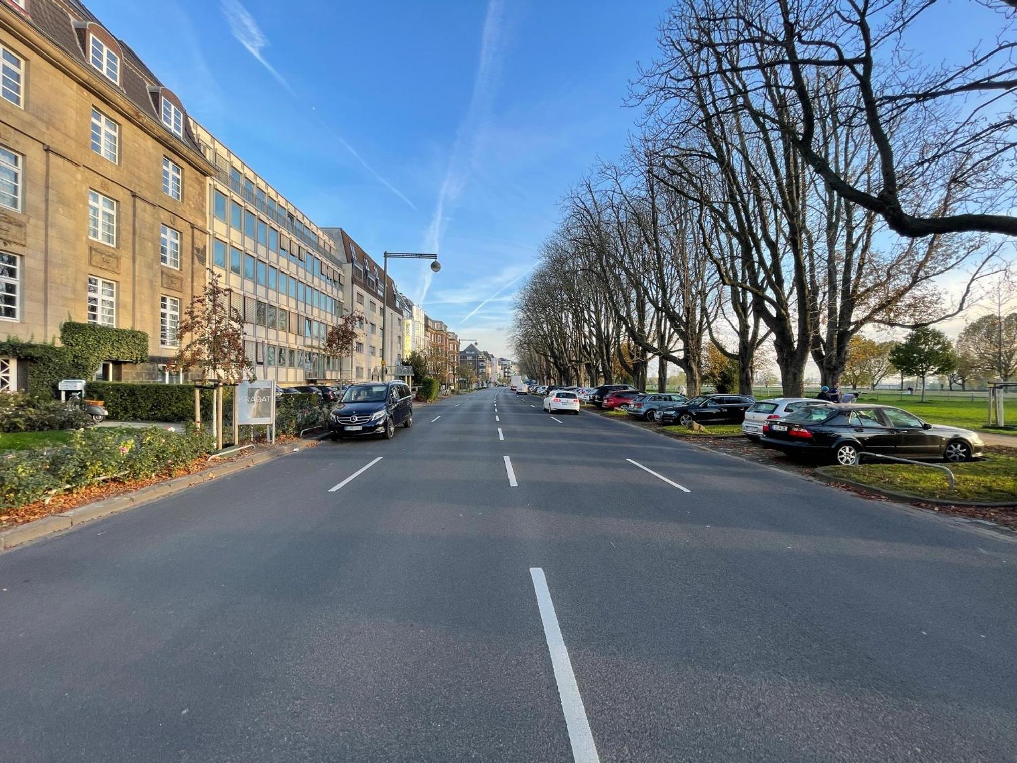 Exklusive Wohnung 104 m2 direkt am Rhein 1 km von der Messe