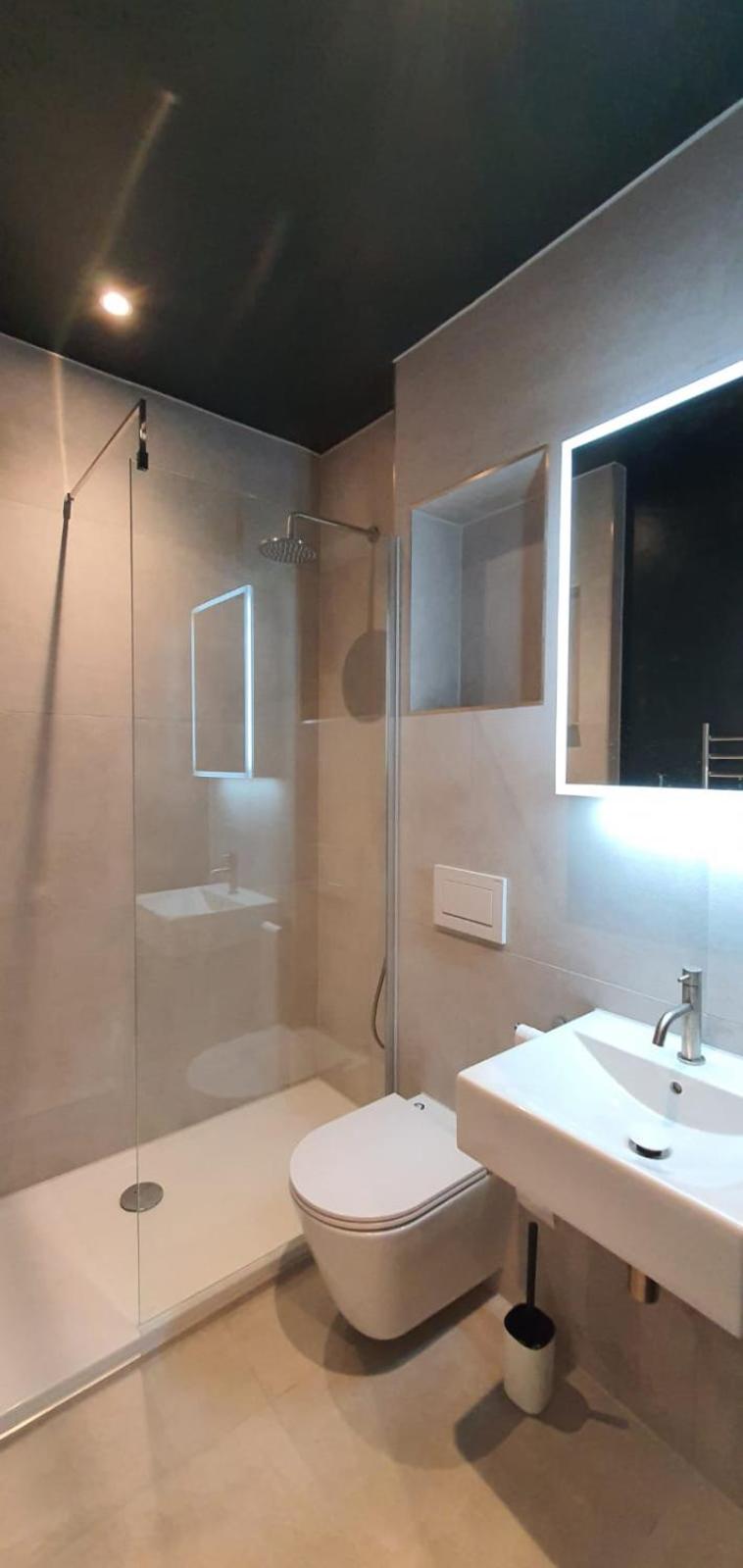 Central London-Modern Contemporary Flat