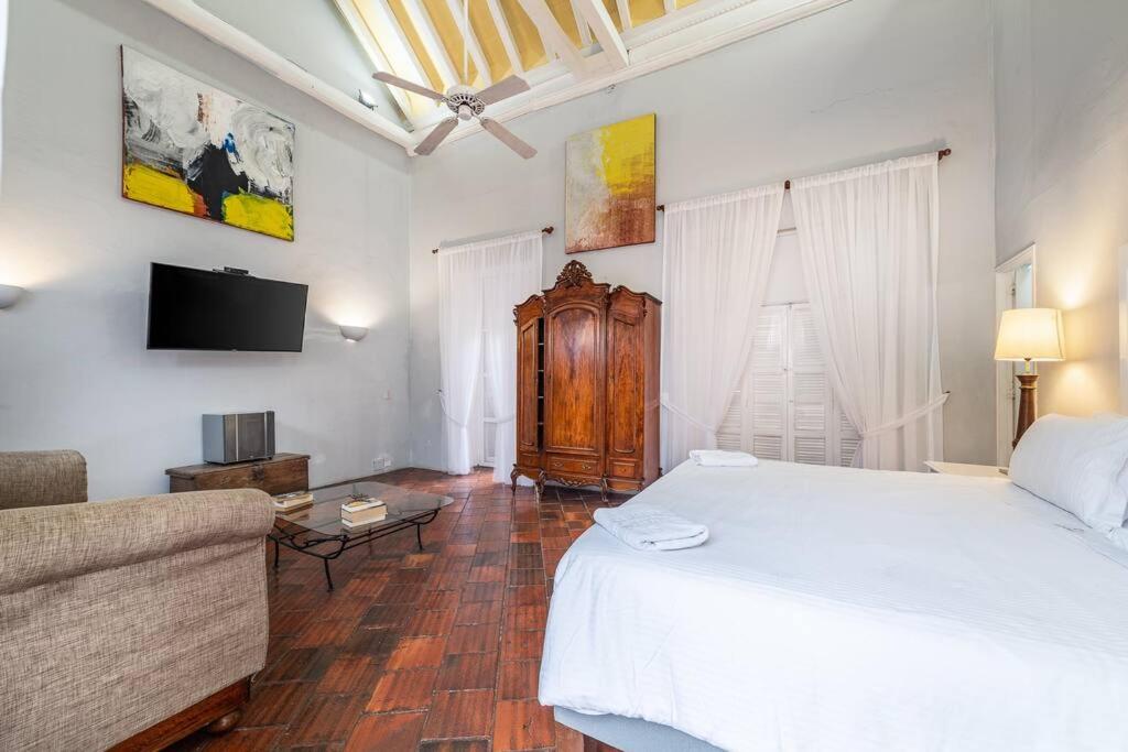 Amazing Colonial Mansion Old City Cartagena