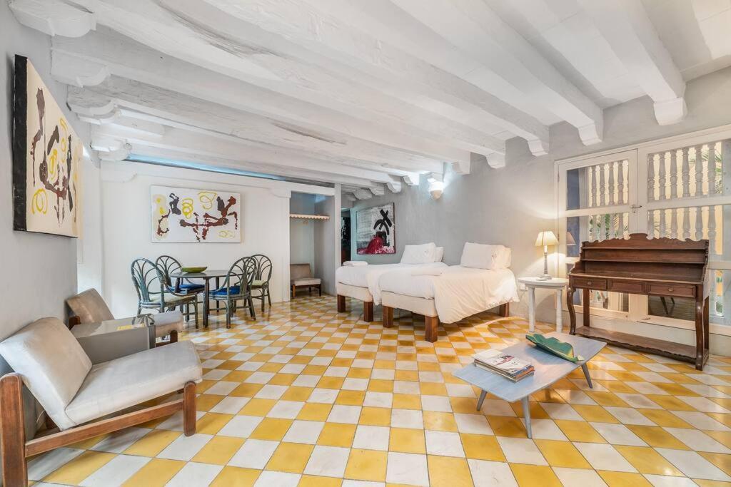 Amazing Colonial Mansion Old City Cartagena