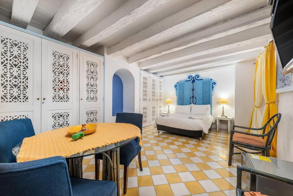 Amazing Colonial Mansion Old City Cartagena