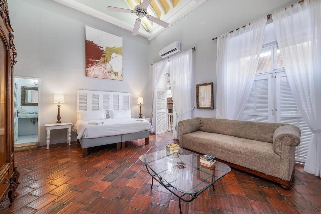 Amazing Colonial Mansion Old City Cartagena
